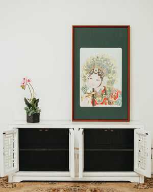 Chic White Lacquer TV Console